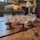 Engraved wine glasses with amber feet, 60s France