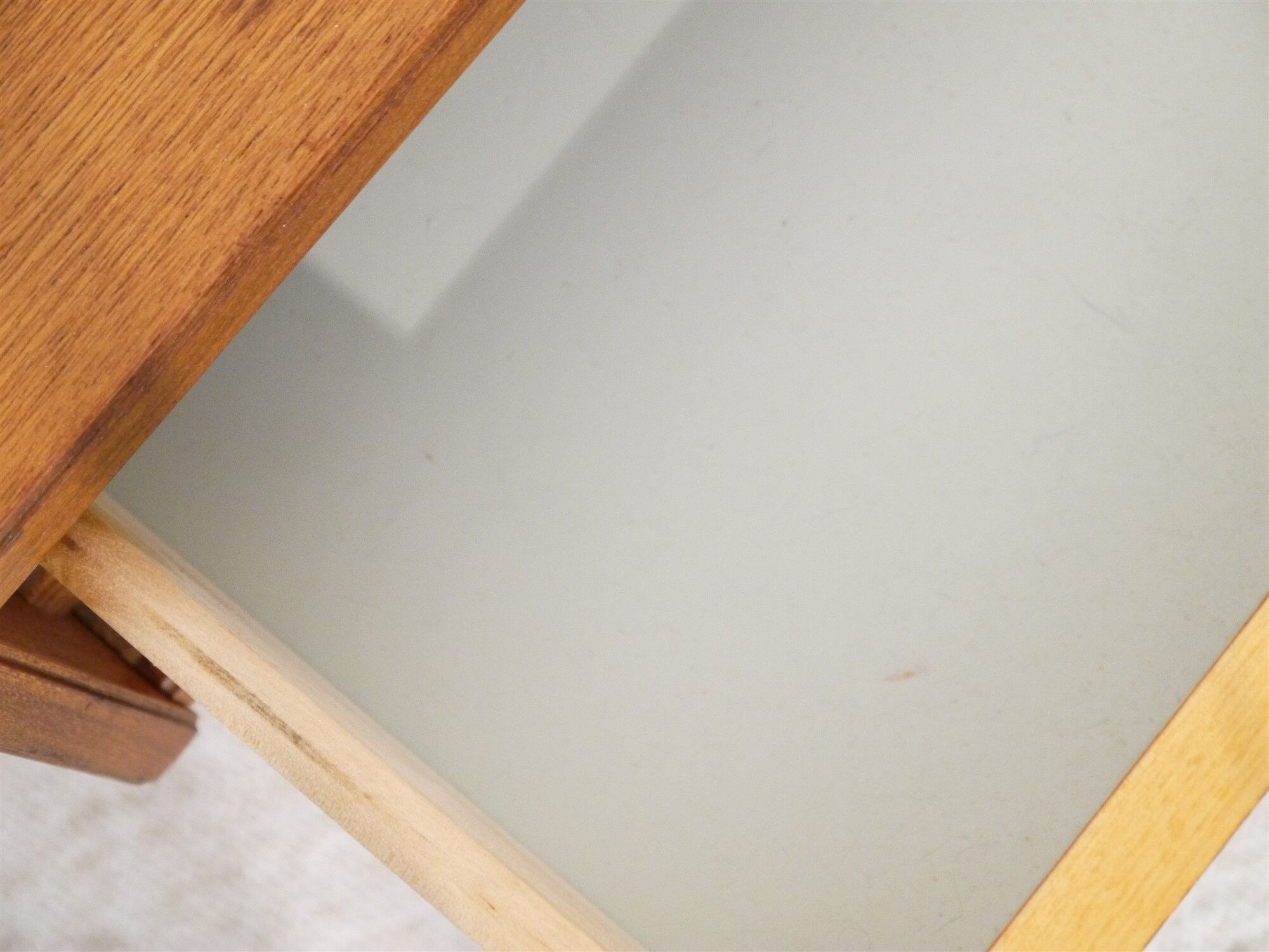 Paire de tables de chevets
