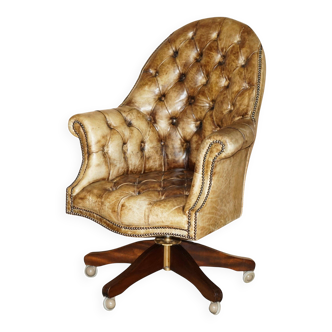 Chesterfield executive armchair in aniline leather
