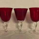 6 red bubbled puffed glasses on foot