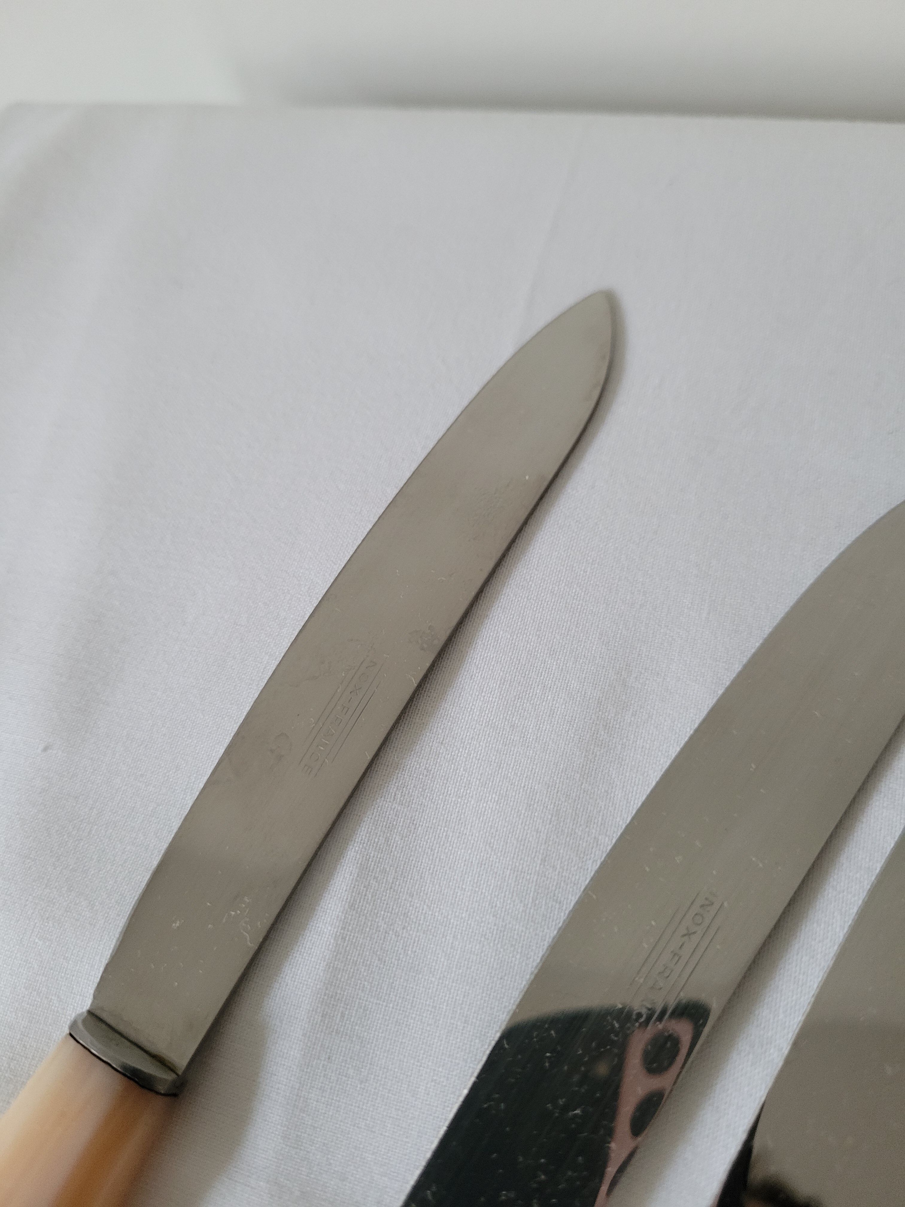 Box of 12 cheese knives