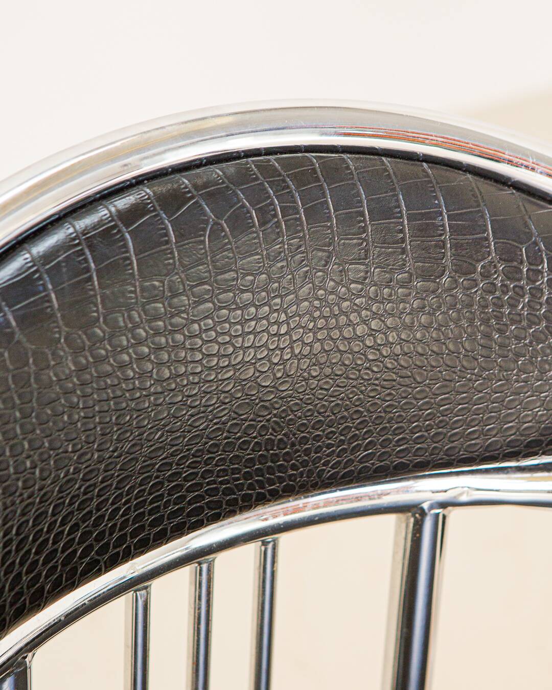 4 Italian chairs in imitation crocodile leather from the 80s