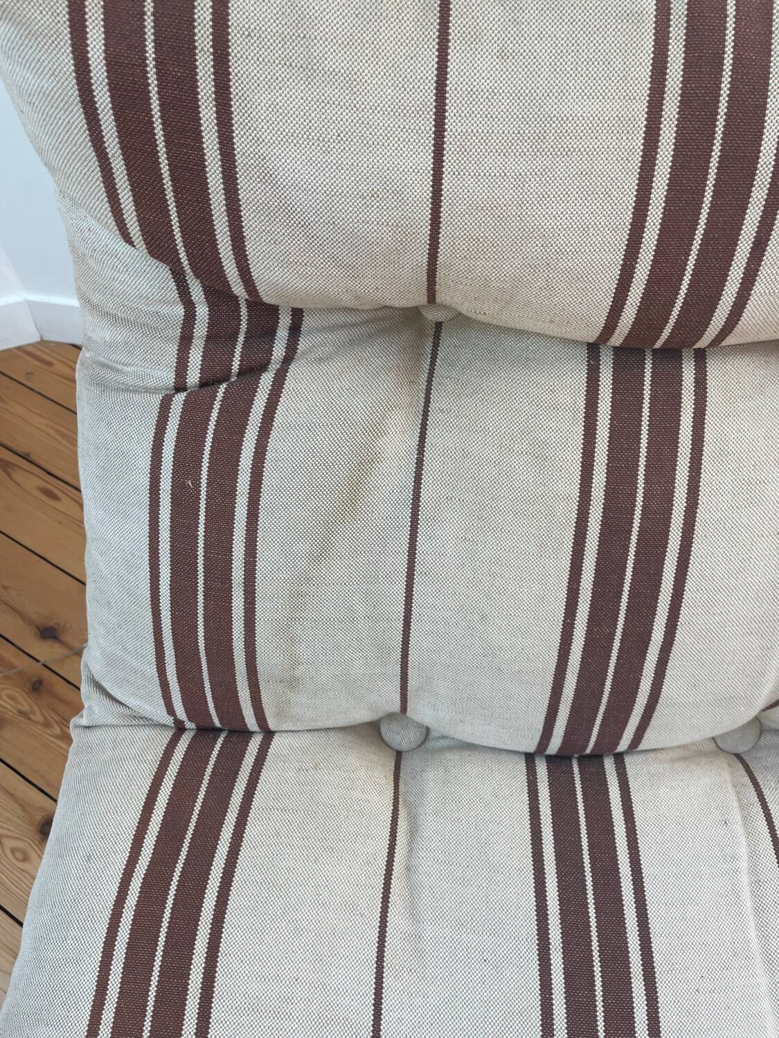 Pair of vintage armchairs from the 70s