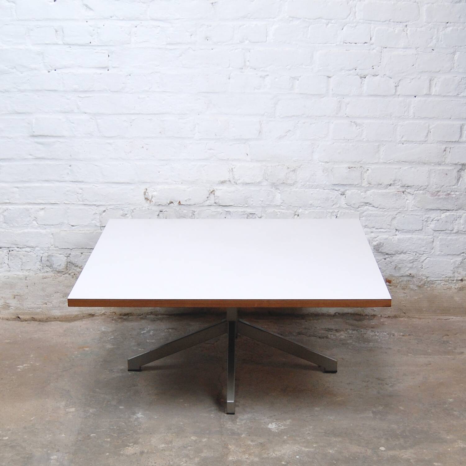 Table basse  "TM50" par Cornelis Zitman pour Pastoe 1964