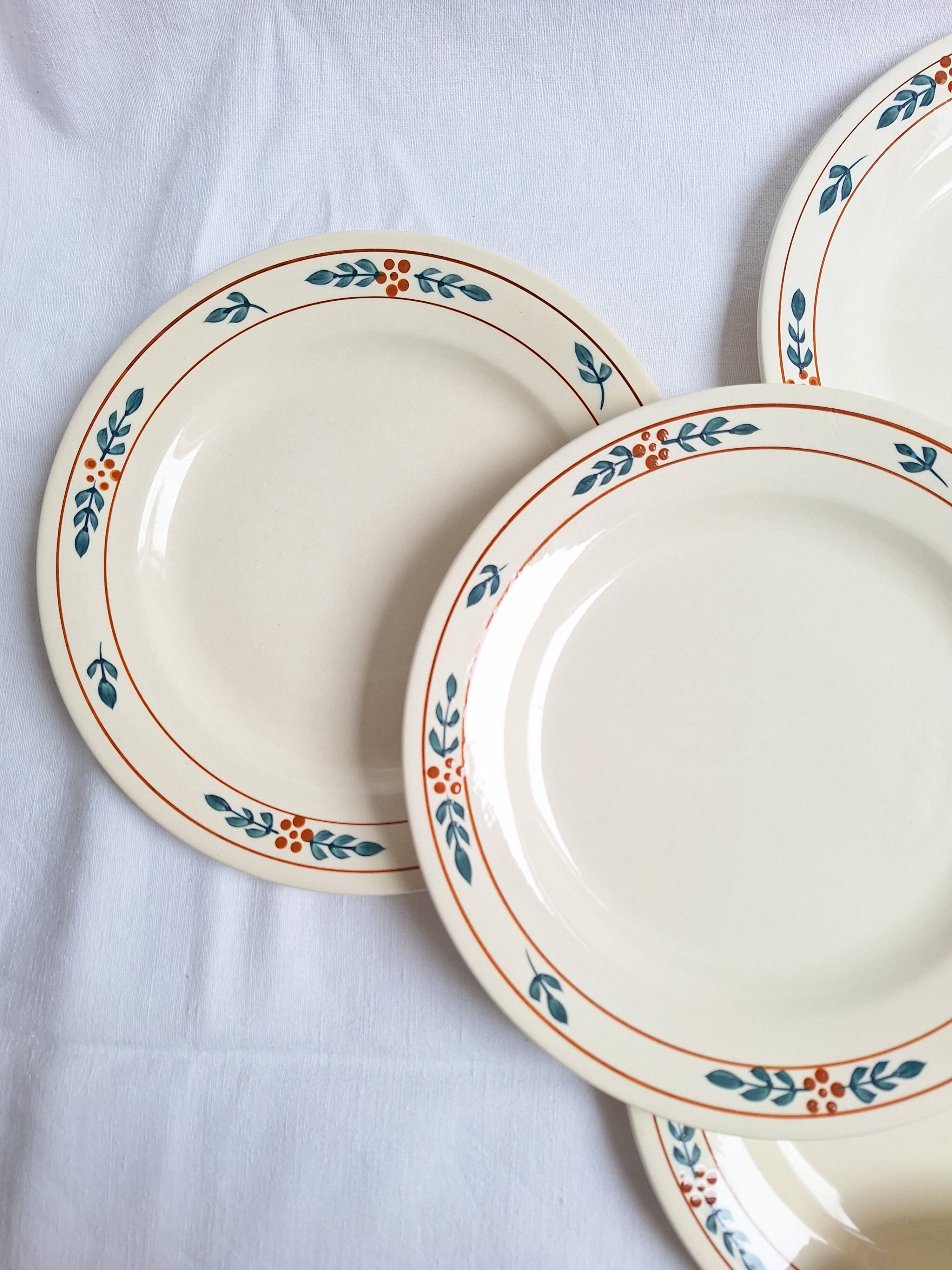 Assiettes plates Charbonnier Salins modèle Fécamp