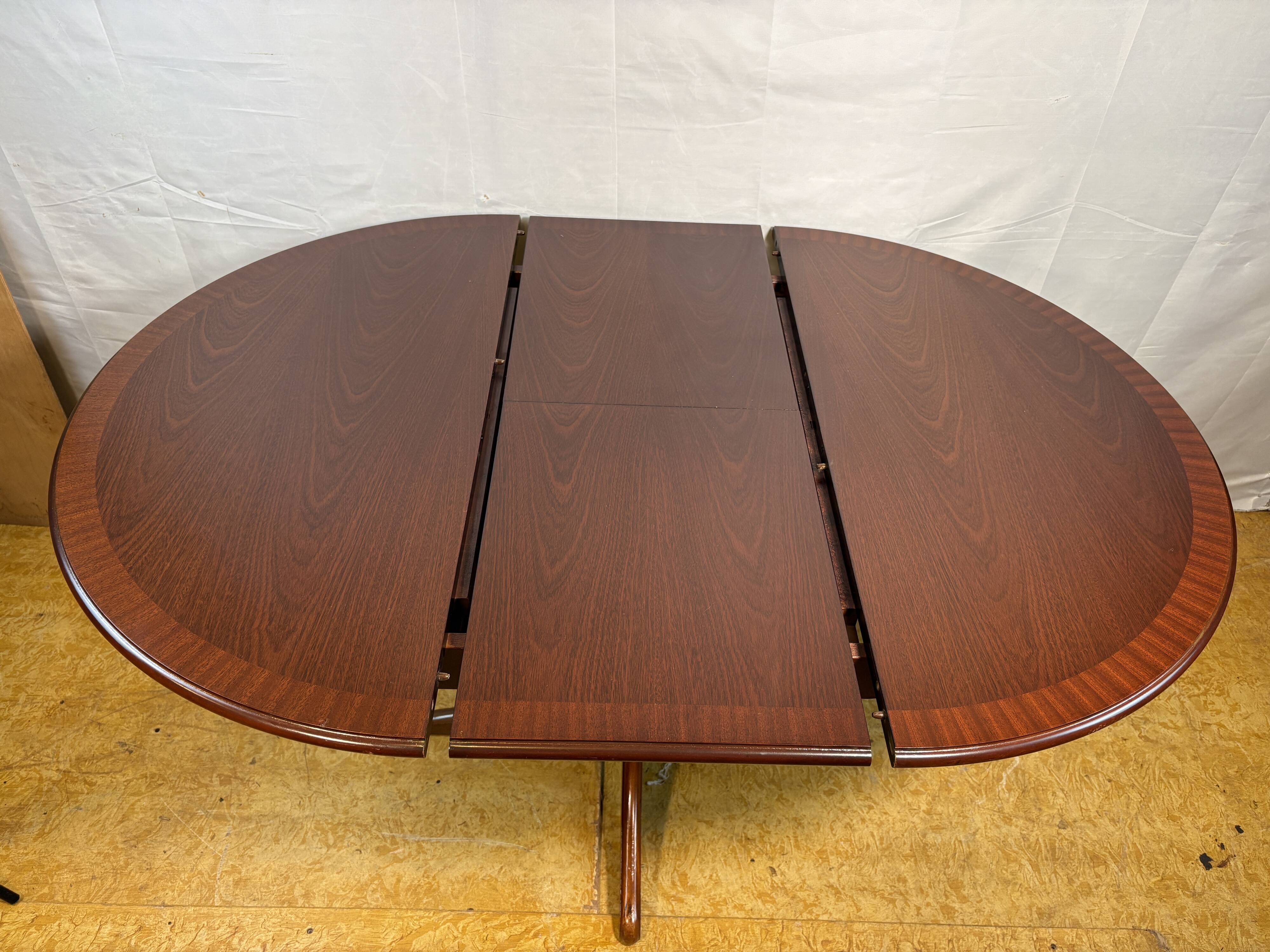 Mid-Century Retro Vintage Teak Round Extending Dining Table by Nathan 1960