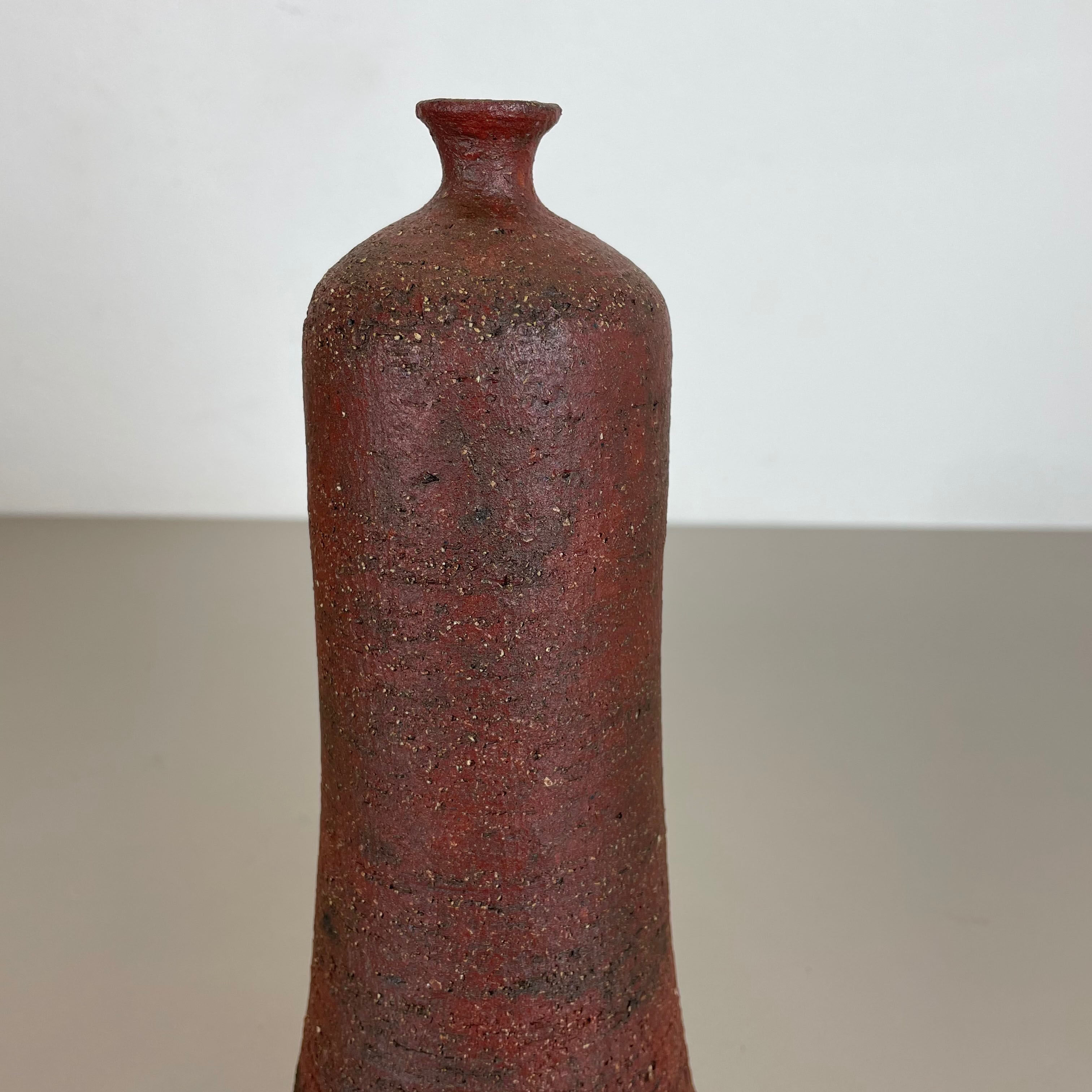Vase abstrait en céramique rouge de studio par Gerhard Liebenthron, Allemagne, années 1970