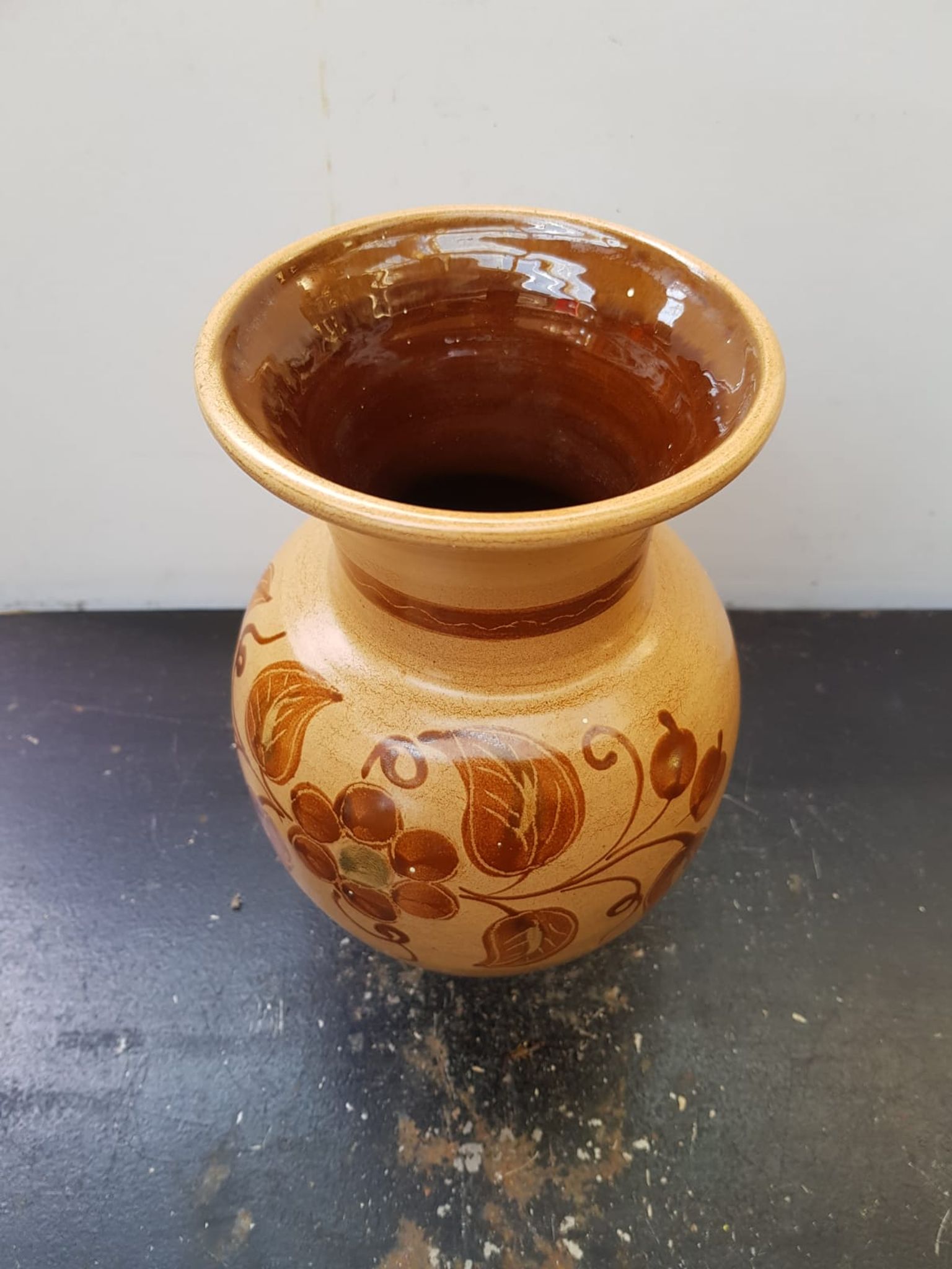 Vase céramique beige décor fleurs marron vintage