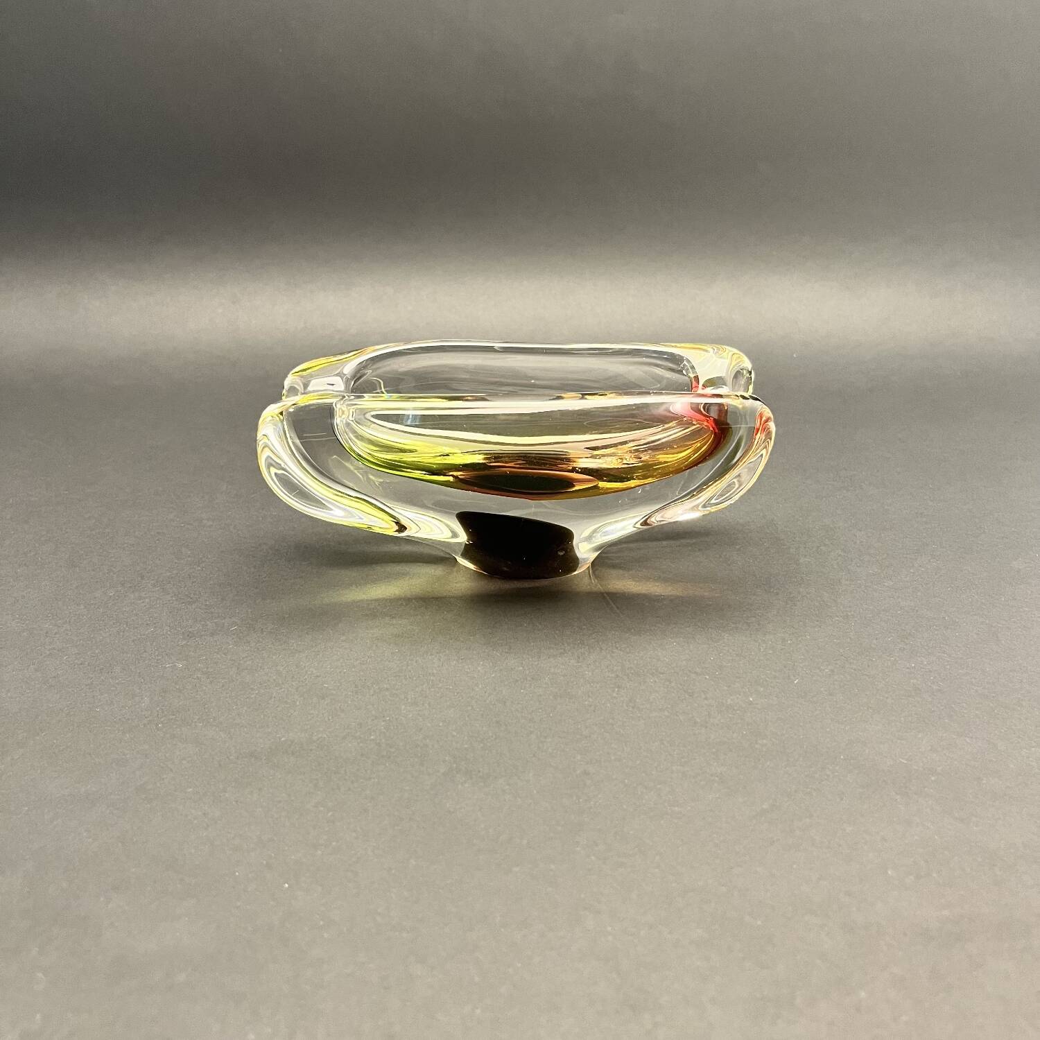 Art glass ashtray attributed to Josef Rozinek for Novy Bor, 1960.