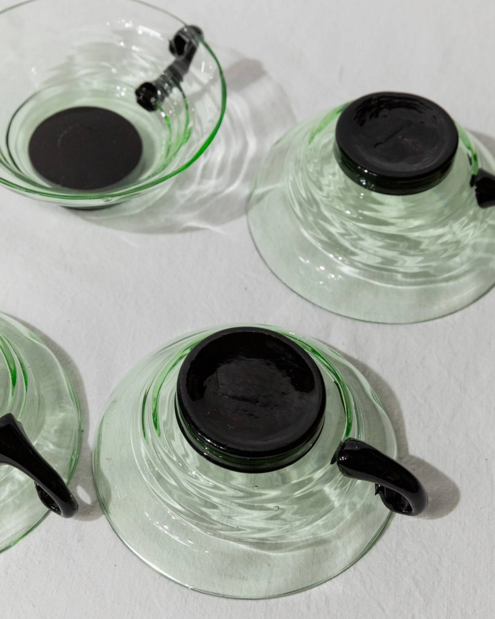 5 Vintage Murano Glass Drinking Glasses in Green and Black Uranium Glass – 1940s Italian Retro Tea & Cocktail Glasses