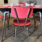 Table and 4 chairs in red Formica