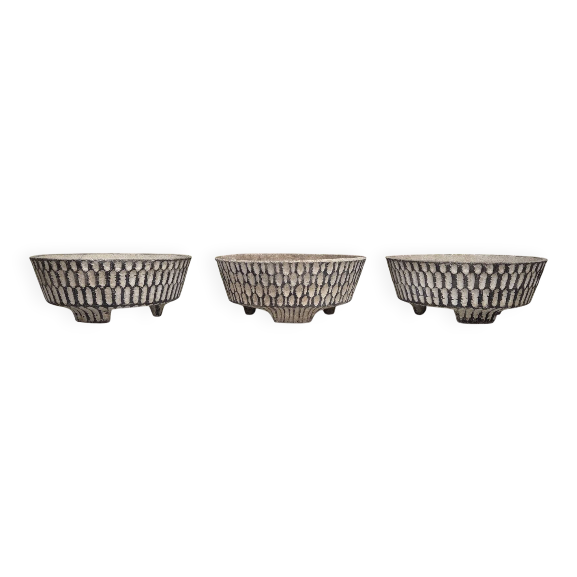 3 coupes, jardinières mid-century en béton texturé – Suisse, 1960