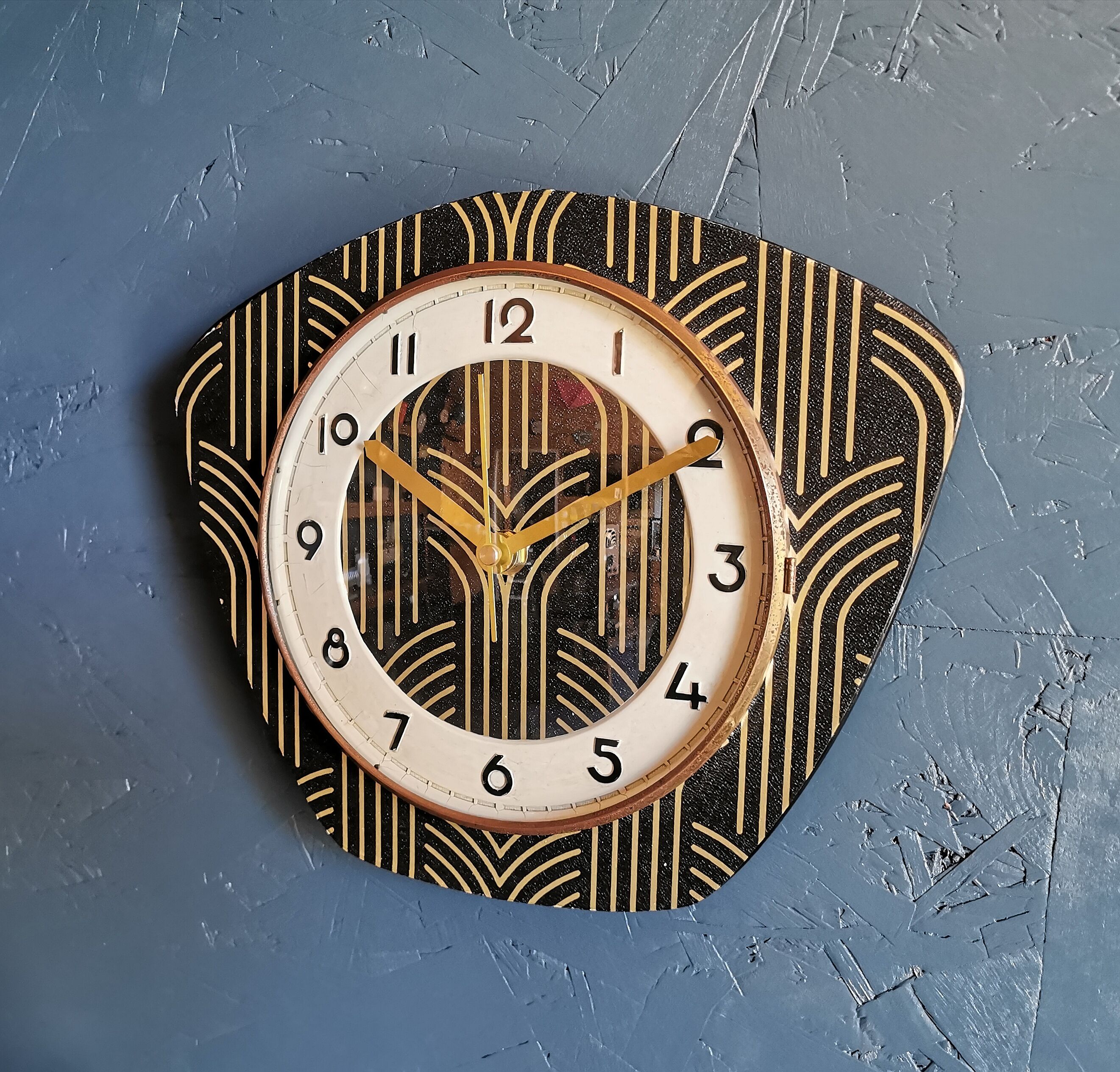 Vintage clock silent wall clock trapeze "Golden Black"