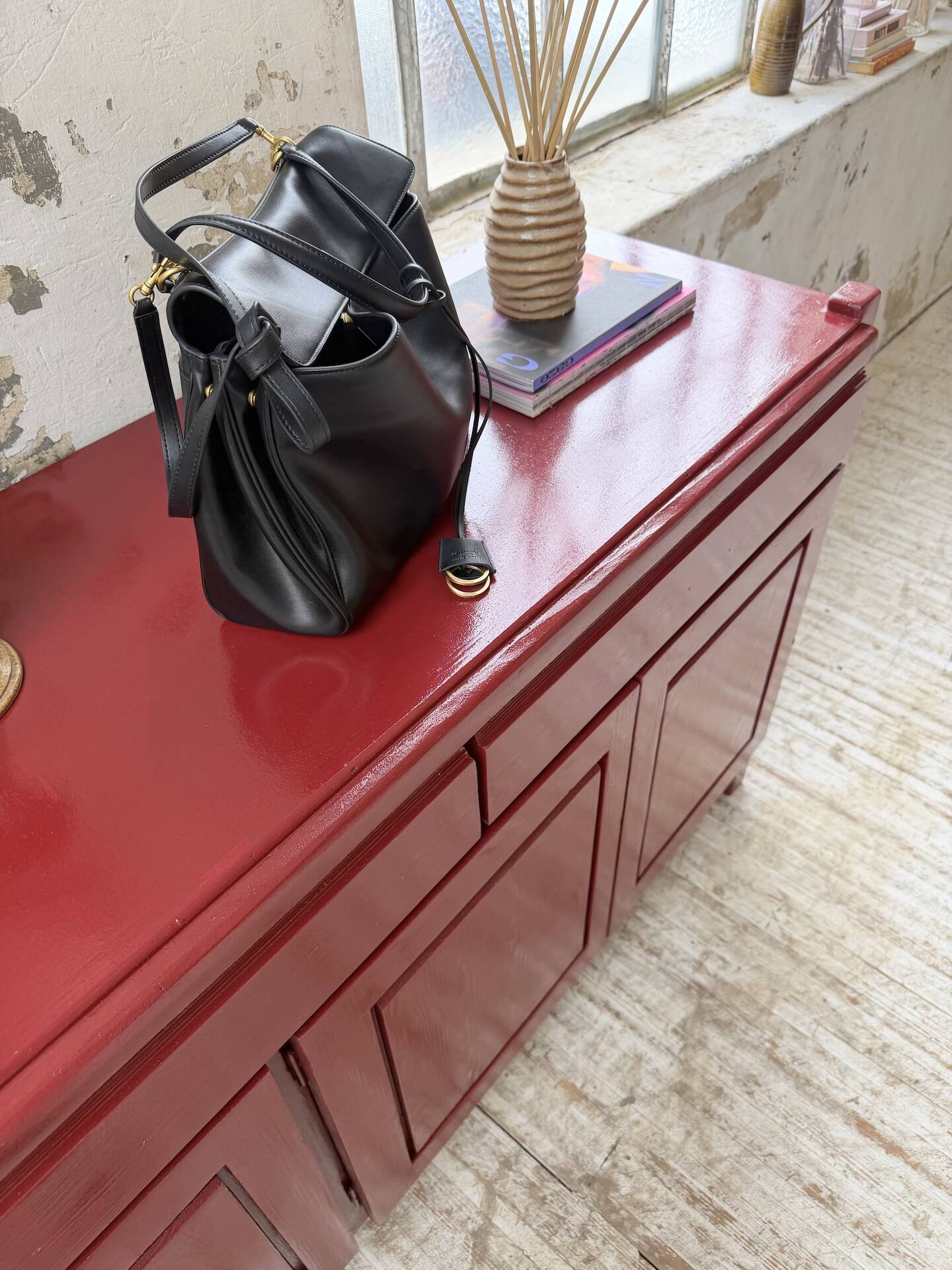 Red lacquered enfilade 1970 160cm