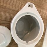 Théières en porcelaine blanche avec filet vert