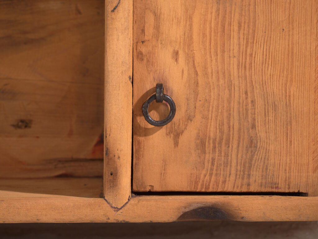Old pine wood buffet – China, circa 1930