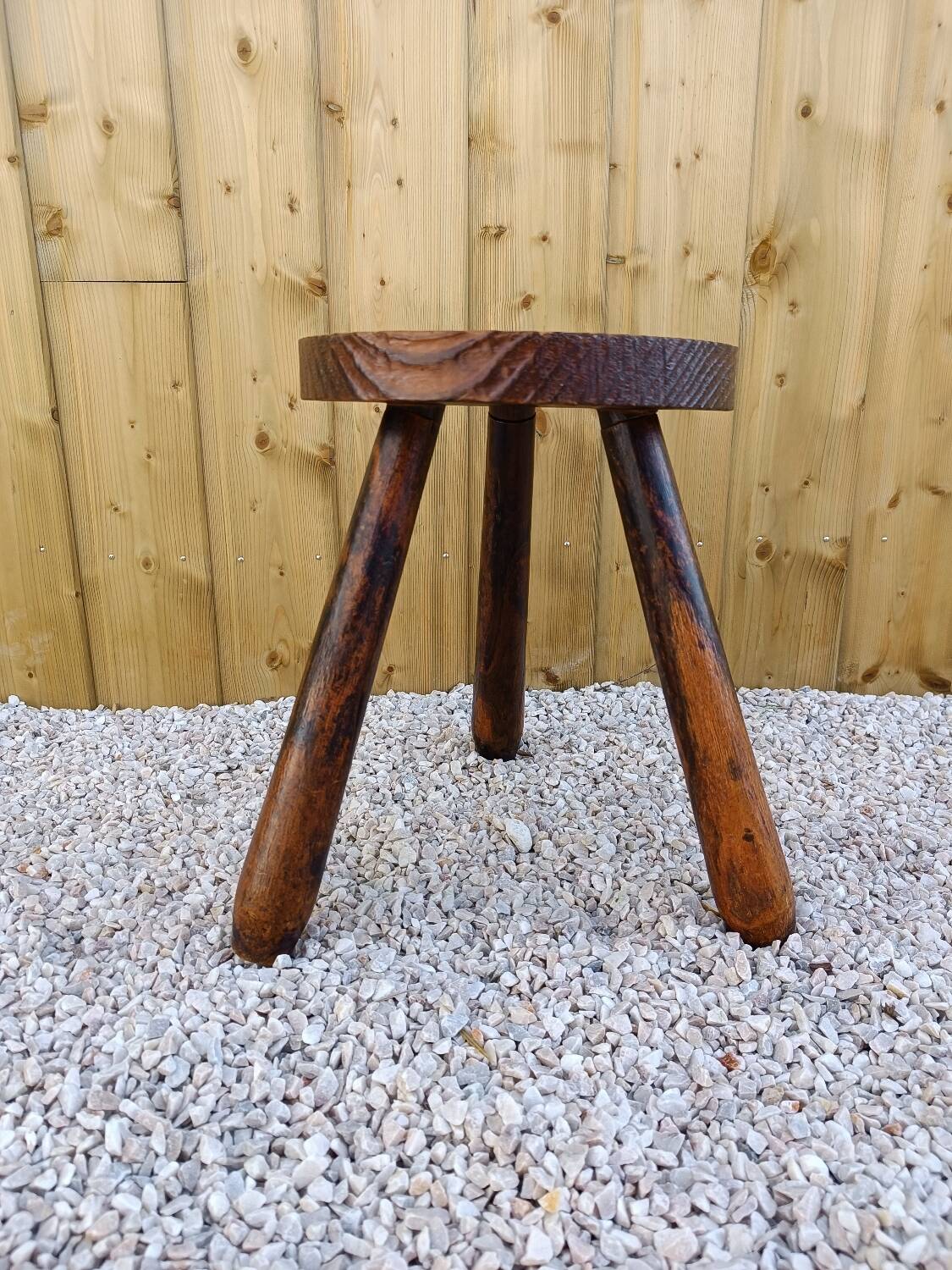 Solid wood tripod stool