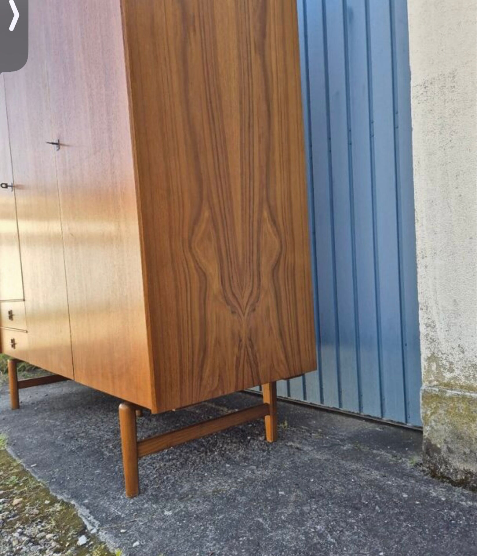 Beautiful Vintage Scandinavian Cabinet – 1970s – Teak