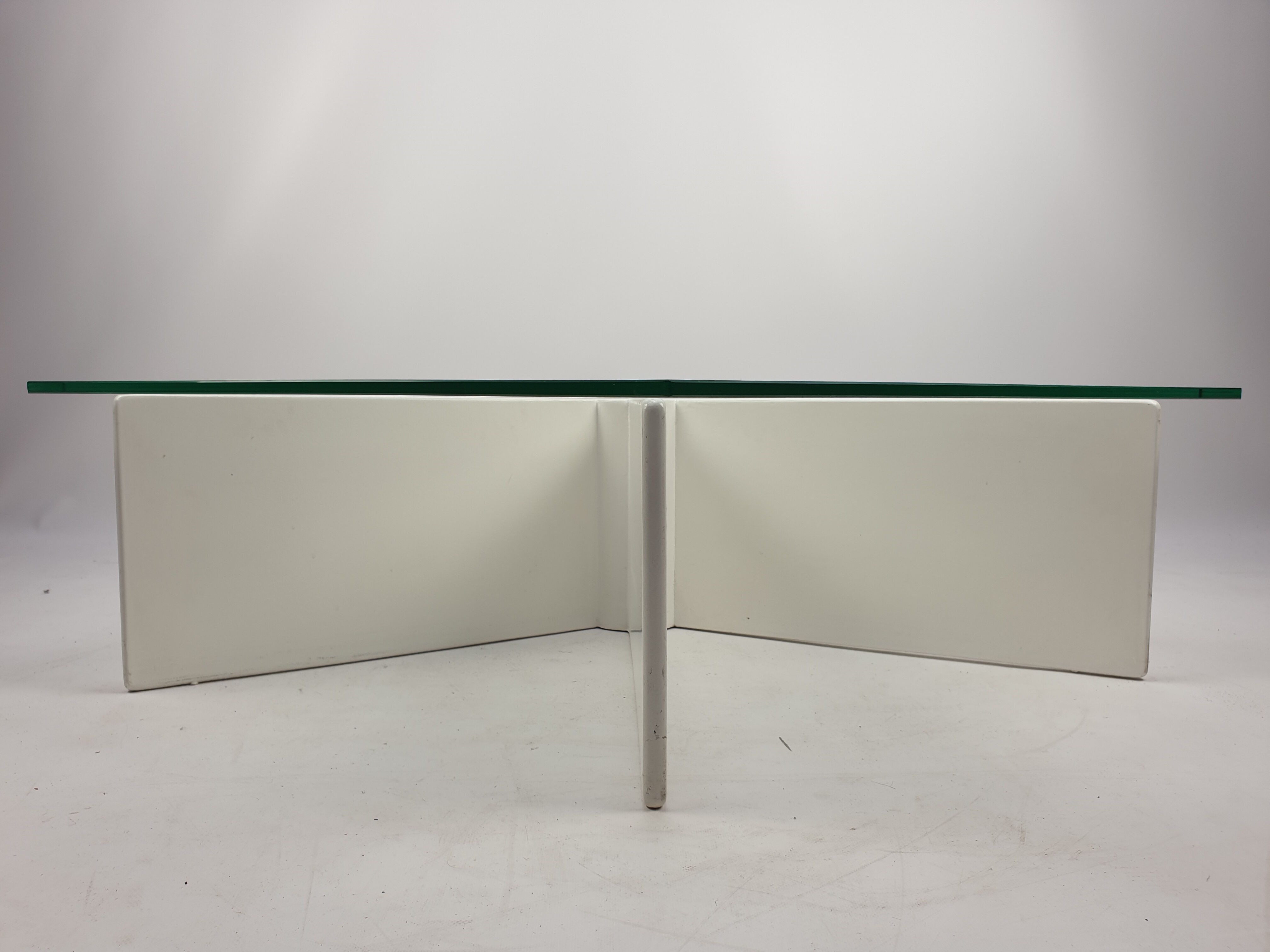 Spider Table model T878 by Pierre Paulin for Artifort 60's