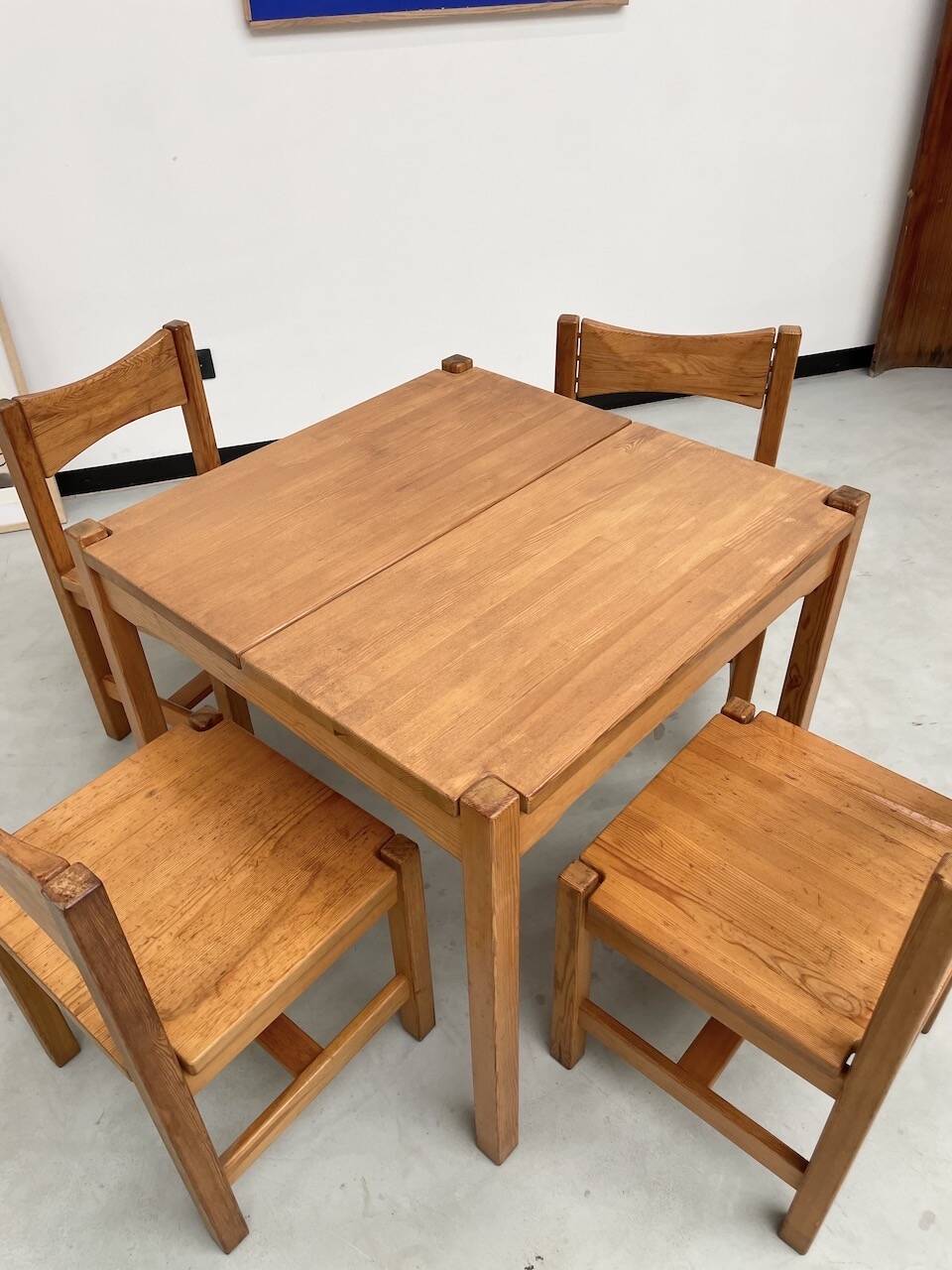 Table pin et chaises « hongisto » Ilmari Tapiovaara