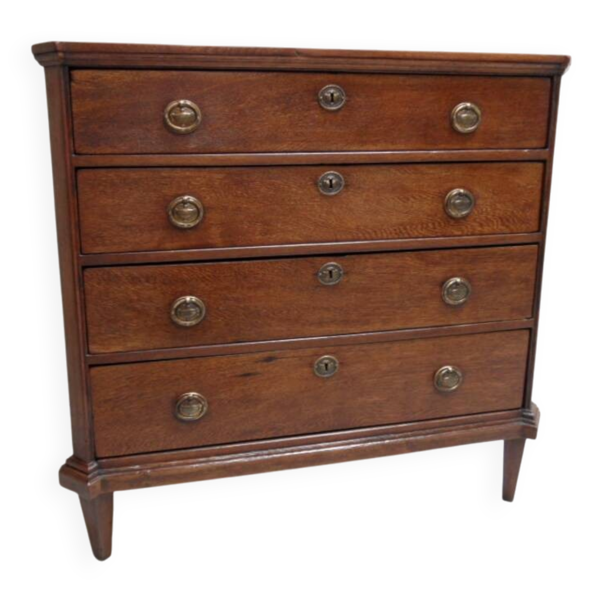 Antique oak chest of drawers