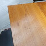 Table portefeuille à système qui monte et descend