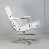 Armchair "Space Age"". Steel and imitation leather. Swivel. France, 70s