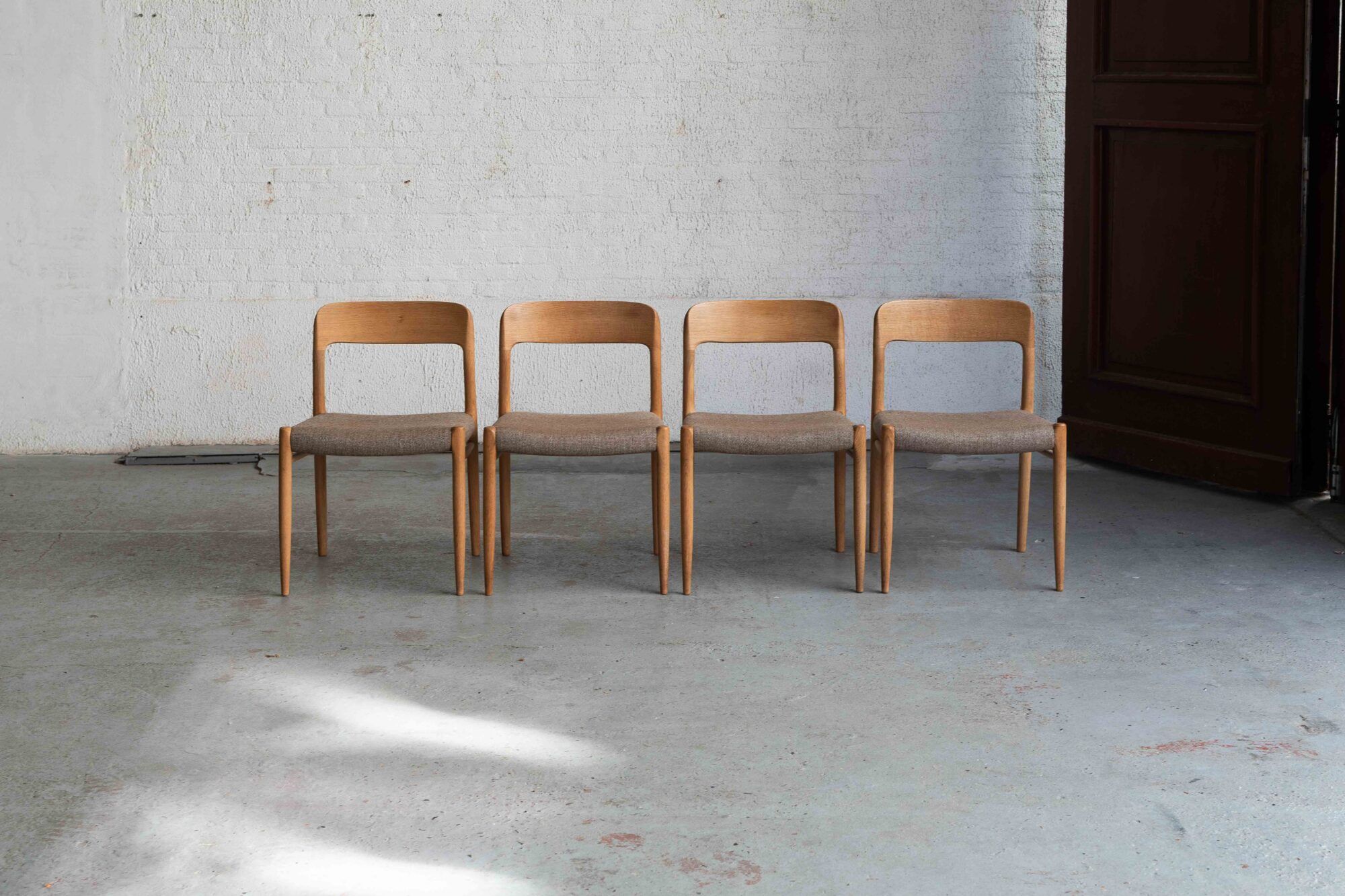 Set of 4 dining chairs 'model 75' by Niels Otto Moller