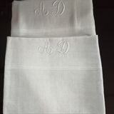 2 monogrammed linen towels
