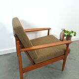 Teak Scandinavische fauteuil met bruin stoffen kussens, stoel 1