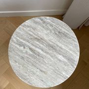 Side table in marble / solid oak