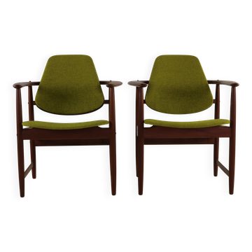 Two Danish design lounge arm chairs by Arne Hovmand Olsen