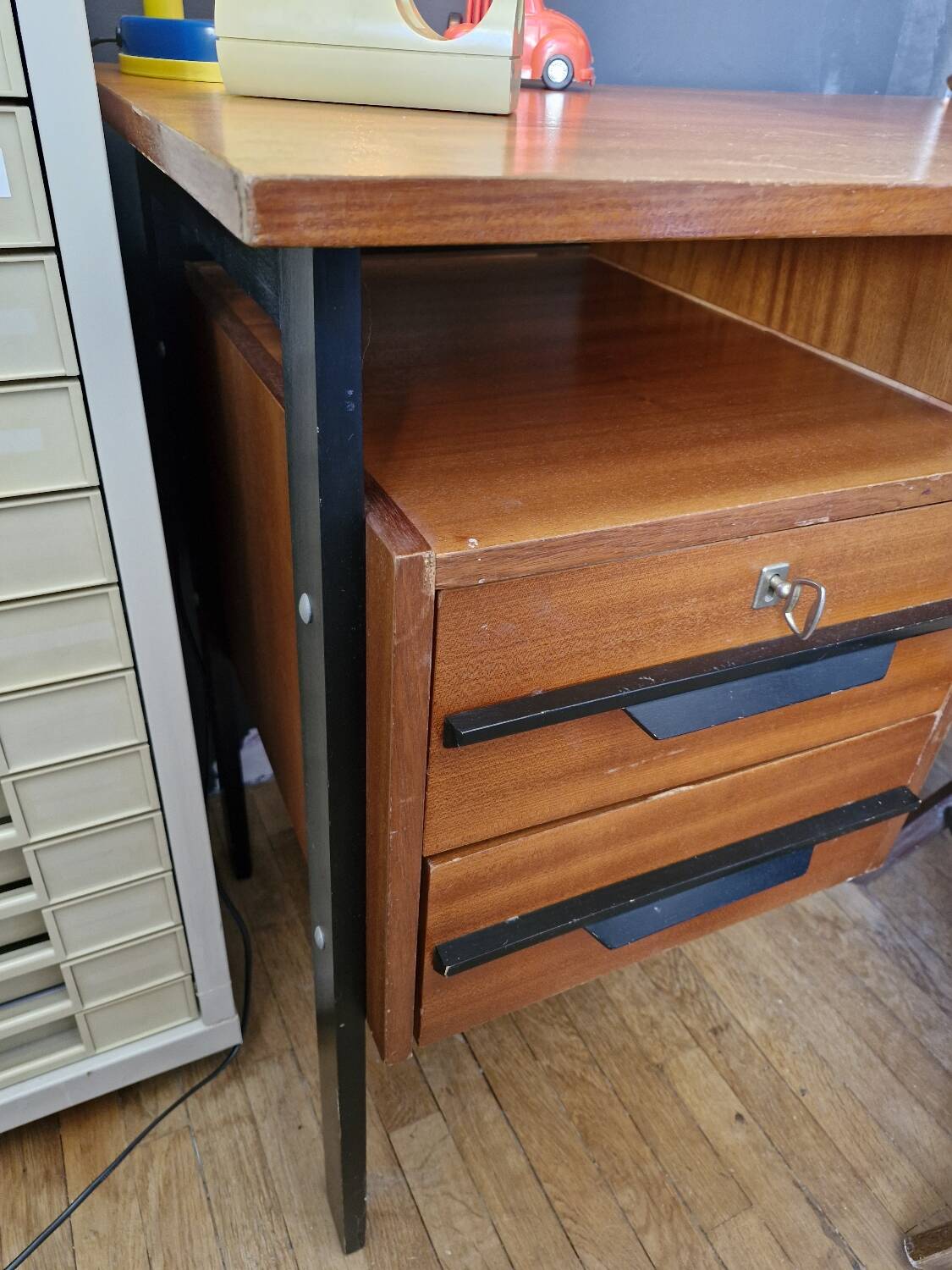 Bureau moderniste teck 1950,60