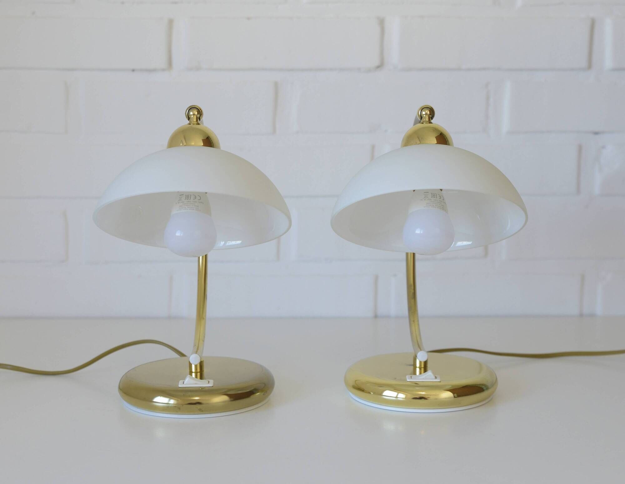 Pair of Vintage Elegant Desk Lamps Bedside Lamps Gold Metal and Glass