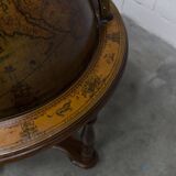 Bar globe maps rolling world