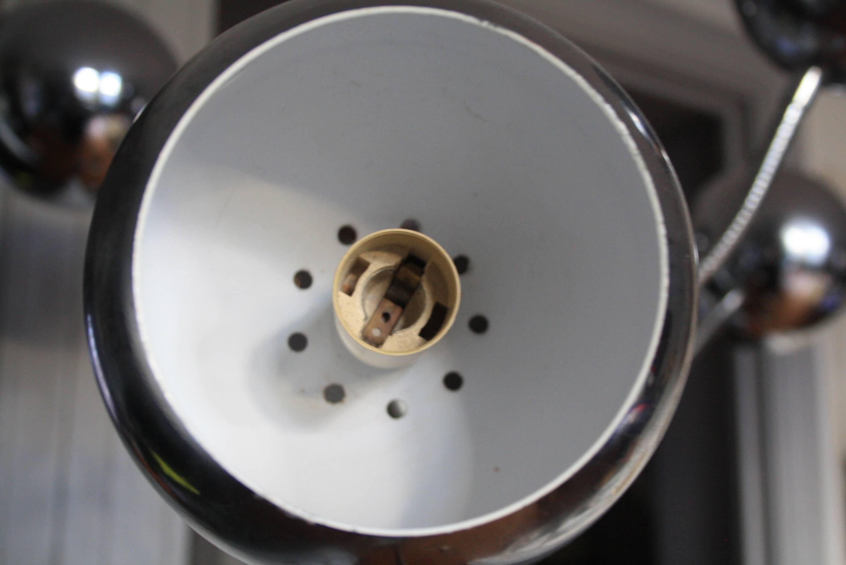 Flexible chrome eye ball floor lamp