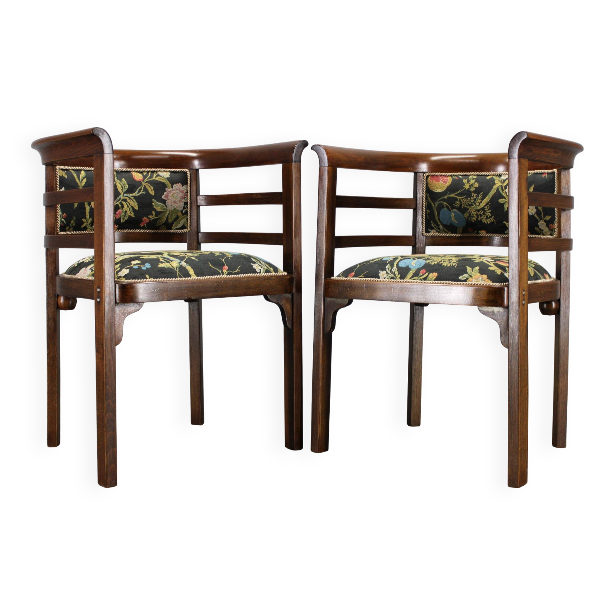 1930s pair of restored Thonet armchairs, Czechoslovakia