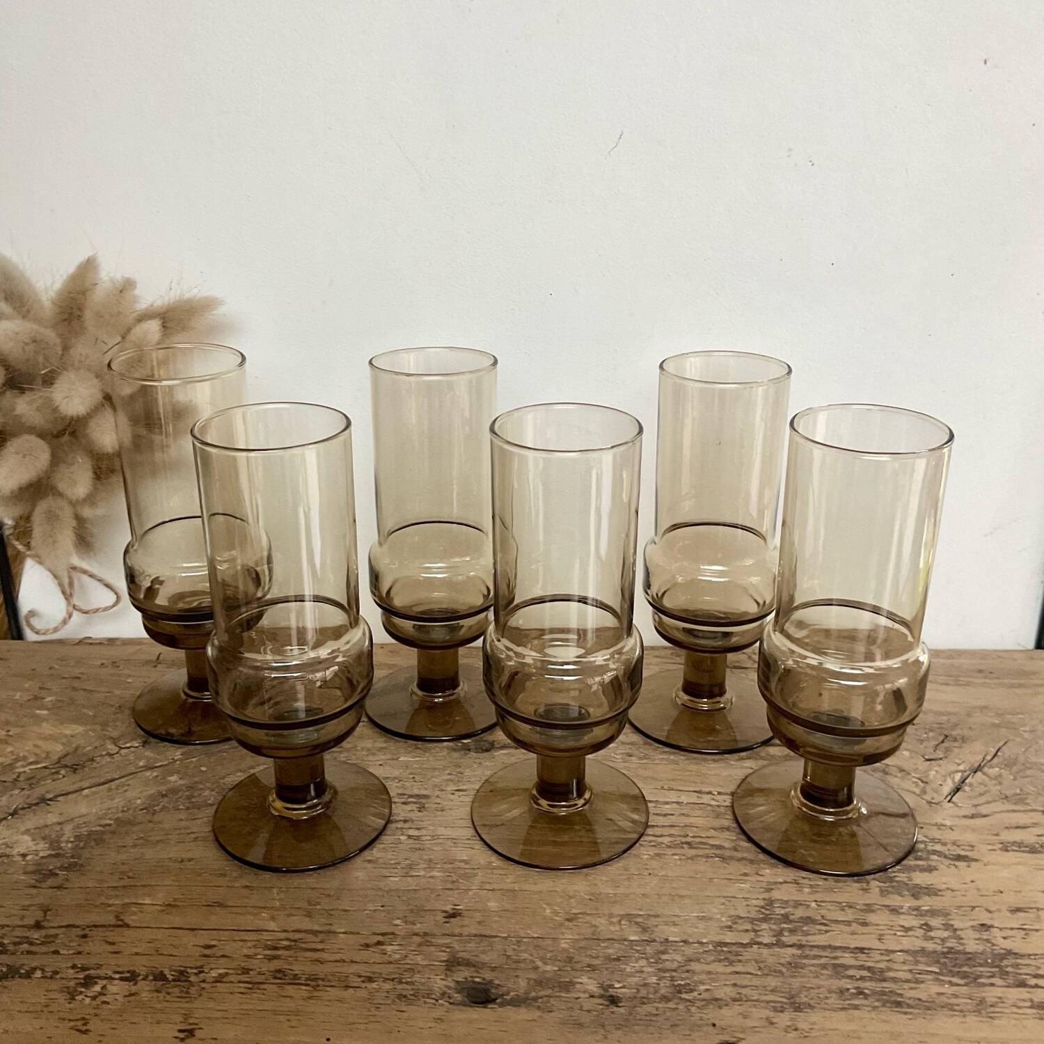 6 smoked glass flutes