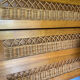 Commode en rotin vintage pied compas