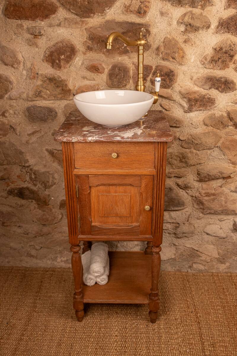 Washbasin made from a bedside table.