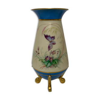 Porcelain vase decorated with butterflies Napoleon 3 era