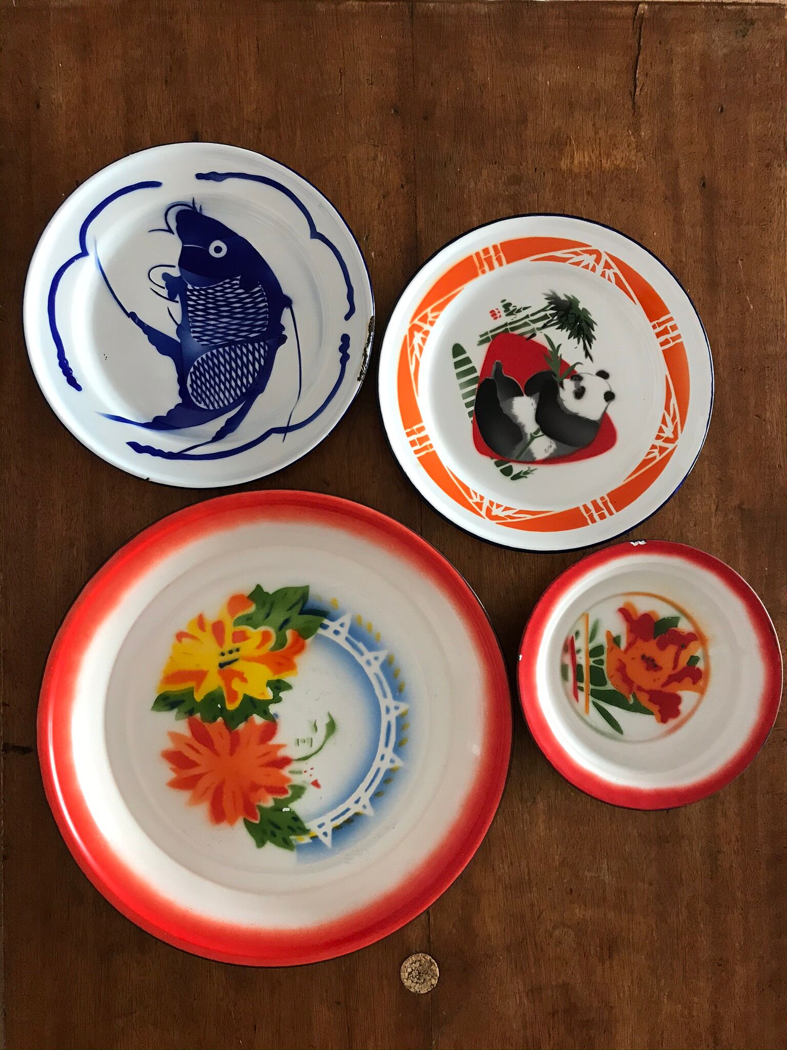 Set of vintage chinese dishes/plates