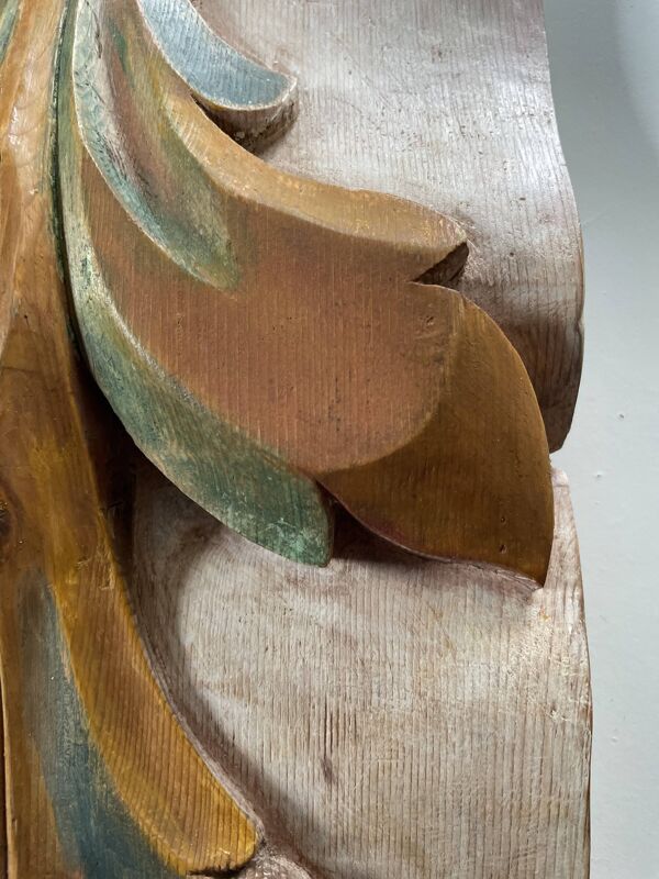 Panneau ancien en bois sculpté au décor de feuillage