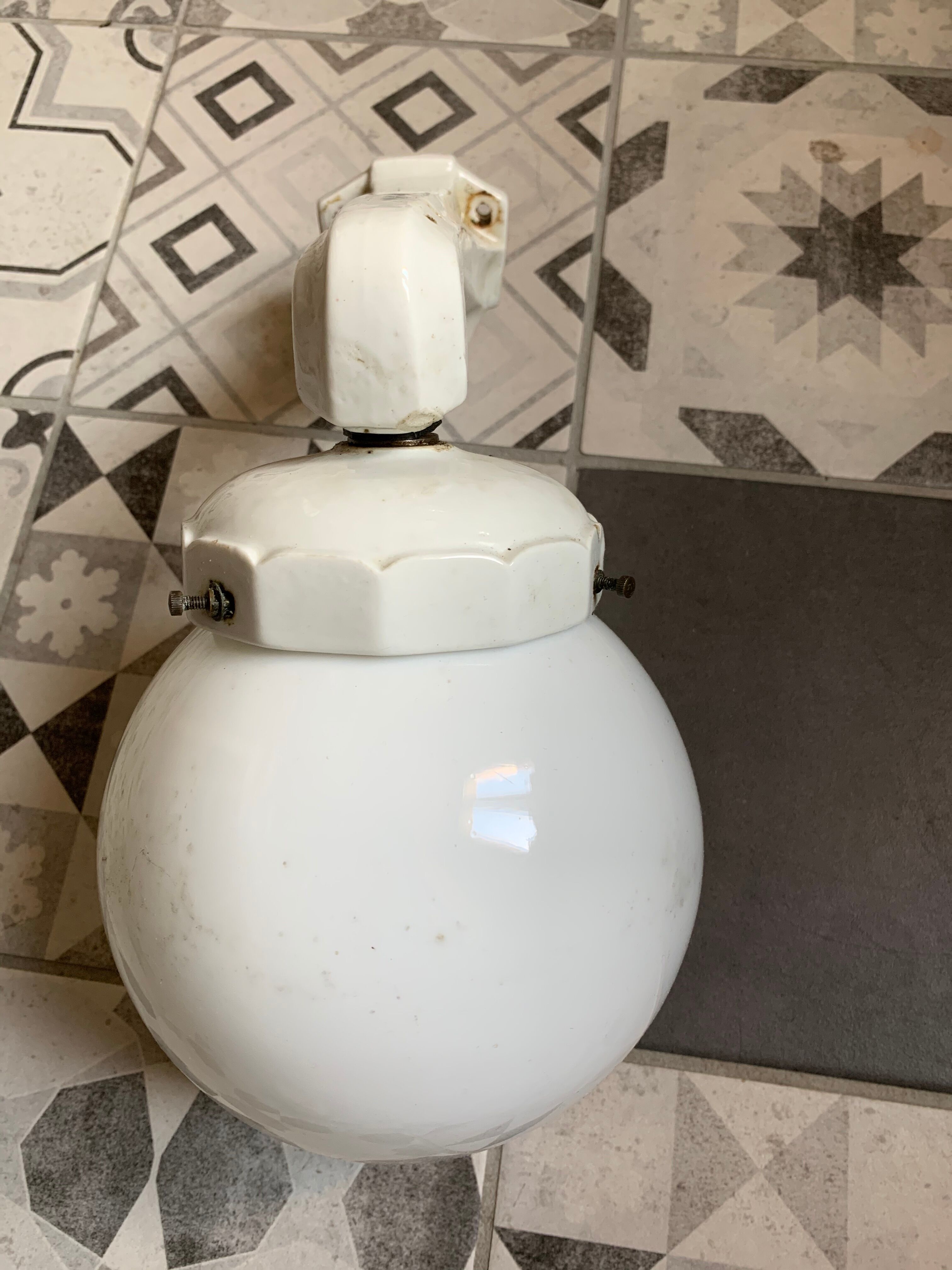 Art Deco porcelain wall lamp