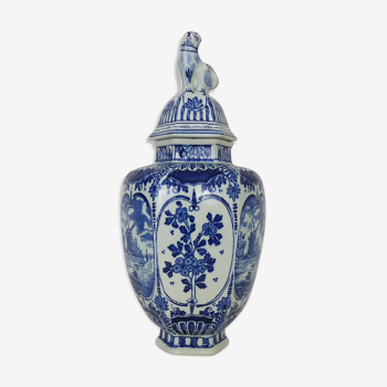 Vase Boch Delfts sphinx bleu et blanc, Pays-bas, années 50