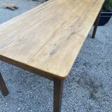 Farm table