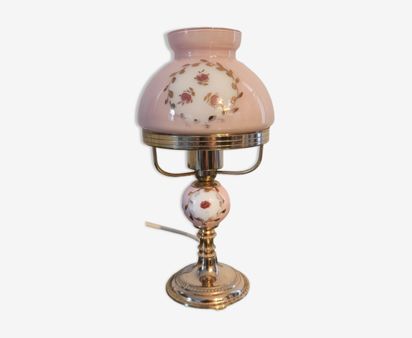 Lampe en laiton et opaline rose