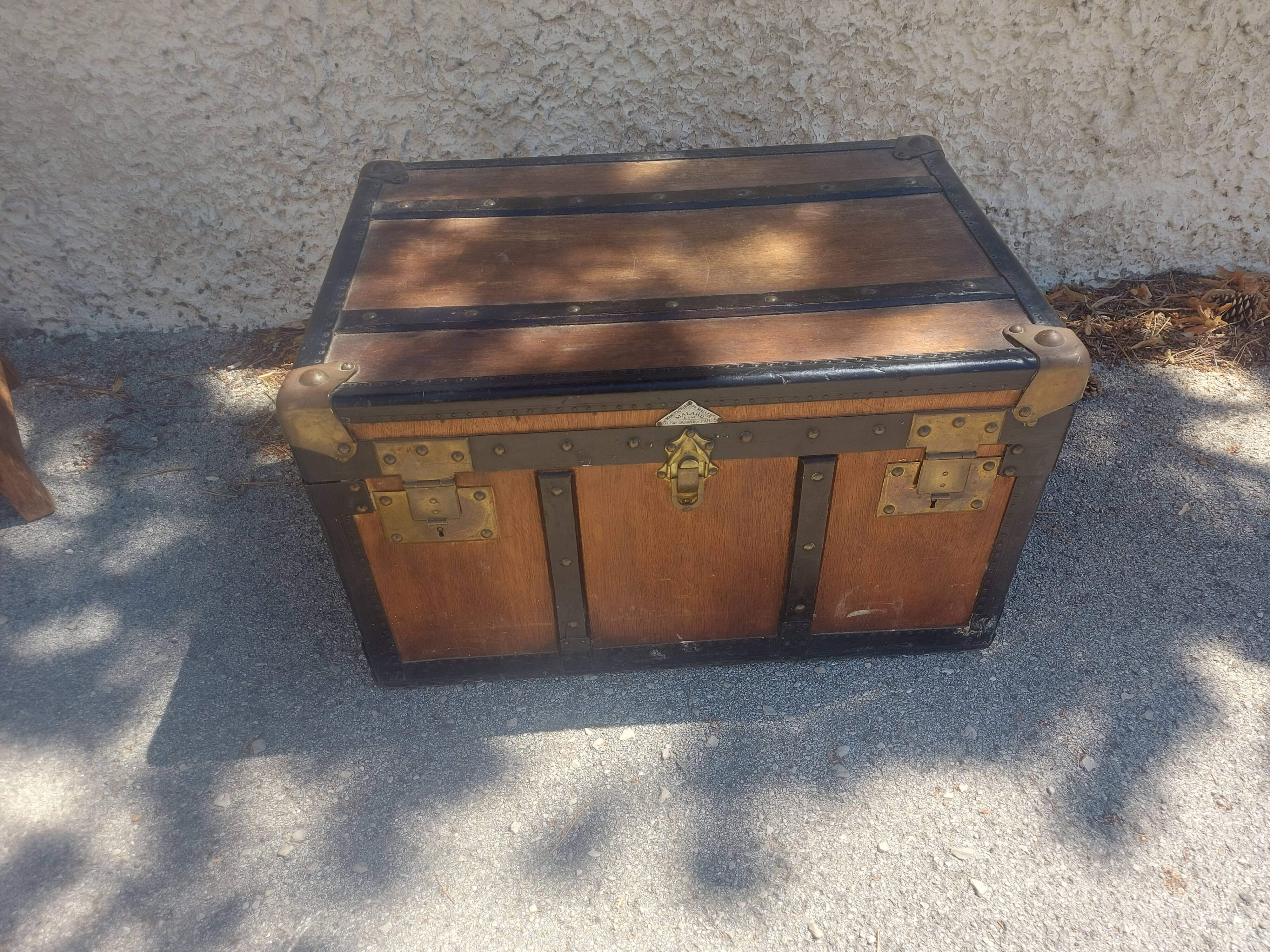 Old travel trunk , Malard trunk factory , Paris