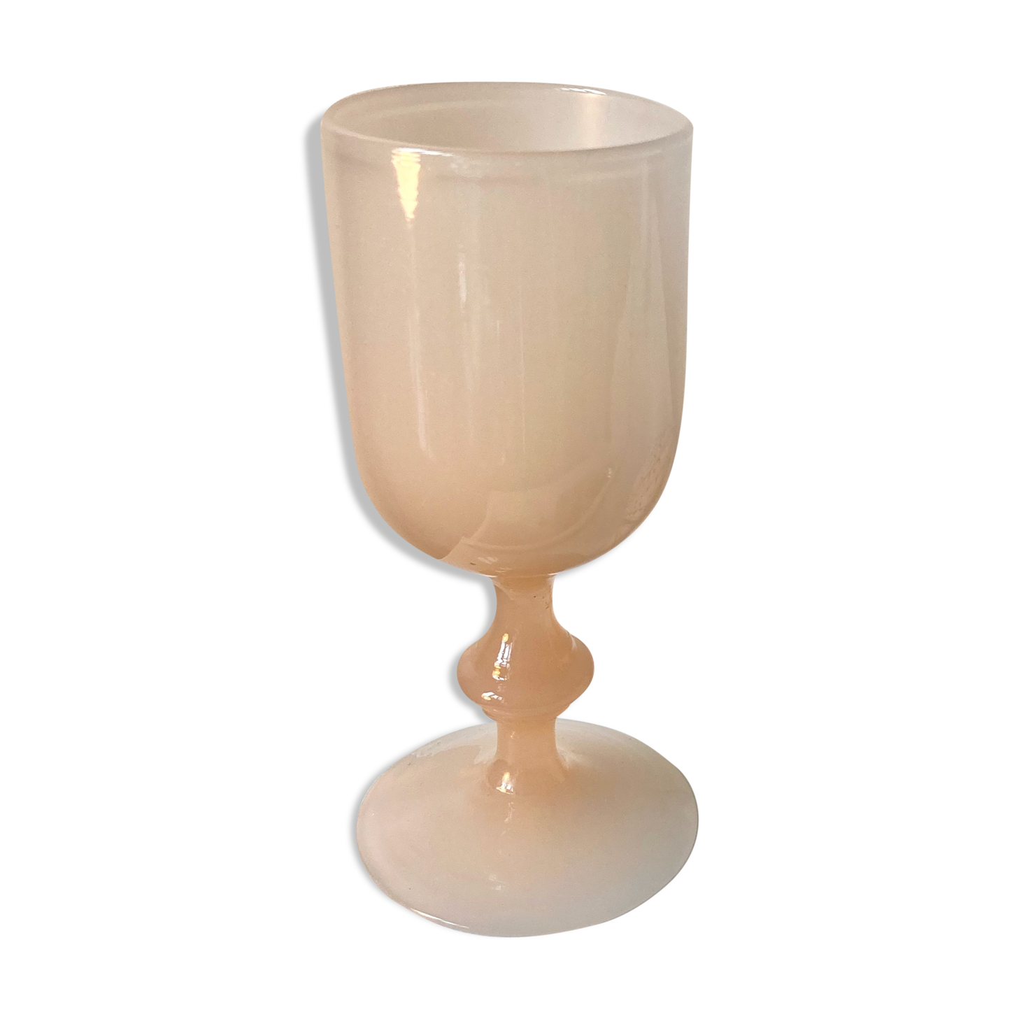 Vase in opaline chalice