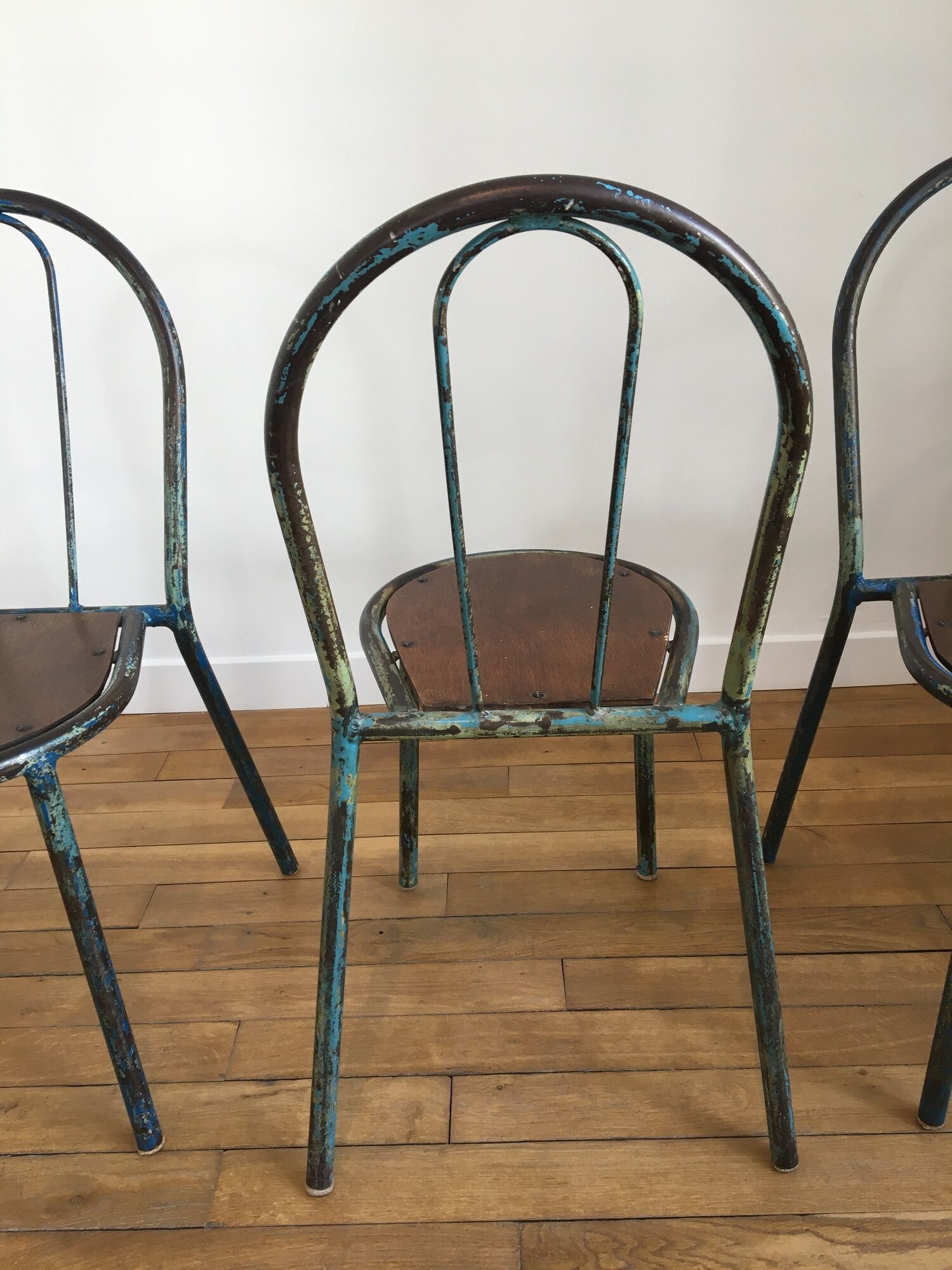 Industrial chair made of wood and metal